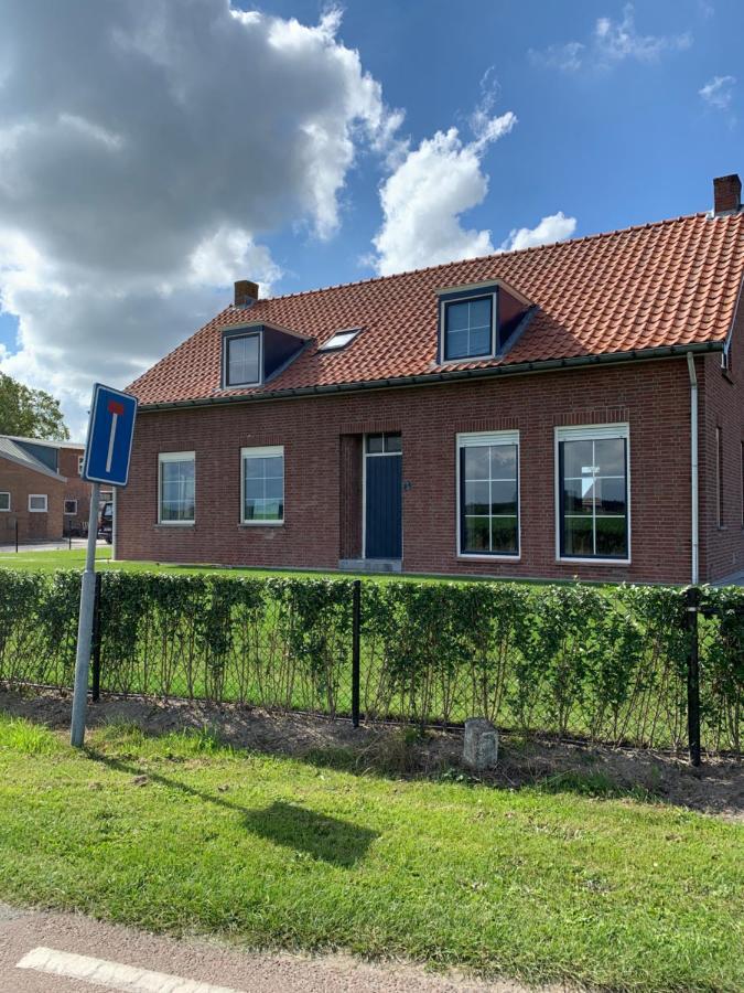 Familieverblijf De Groene Specht Sluis Exterior photo